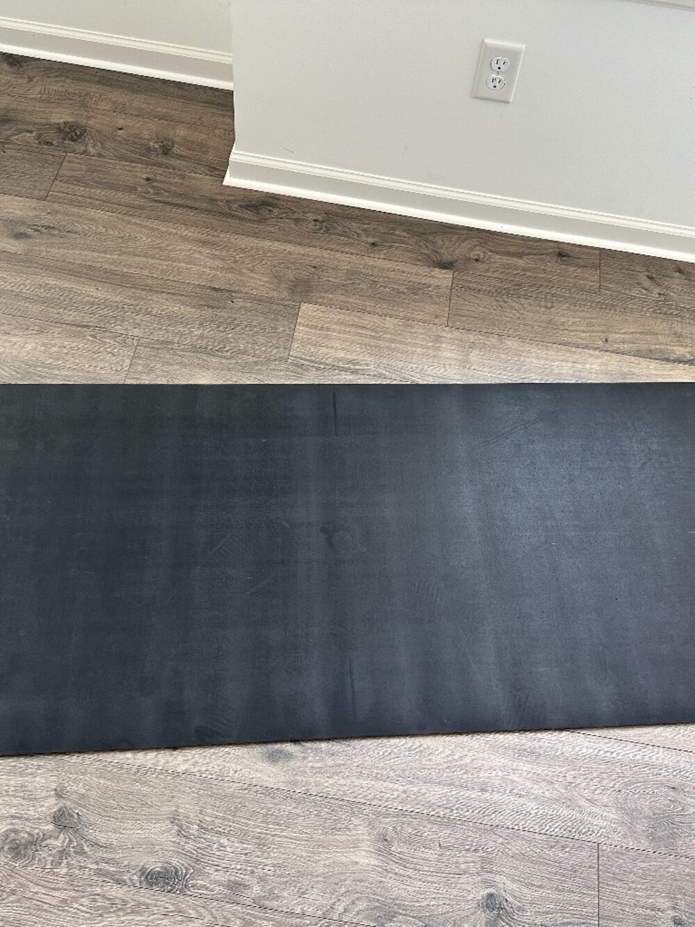 peleton mat, new, heavy duty, black and red color, reversible, AUTHENTIC